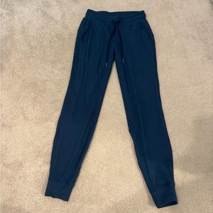 Lululemon teal joggers